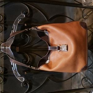 Gorgeous Dooney & Bourke brown pebbled leather large hobo